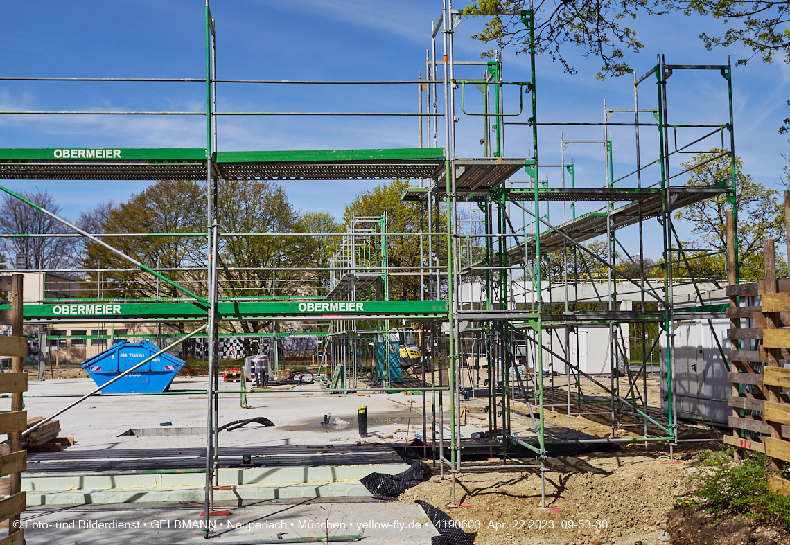 22.04.2023 - Luft- und Ebenenfotos vom Haus für Kinder in der Quiddestraße in Neuperlach